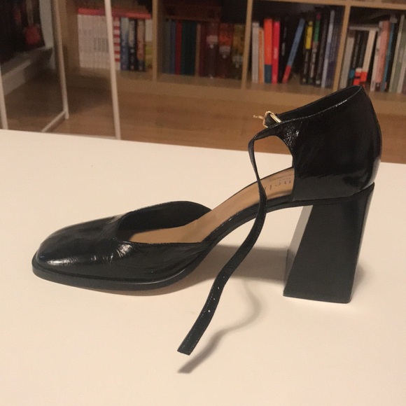 Minelli dark high heels; Worn inside once. You can wear them with anything! - Picture 2 of 5